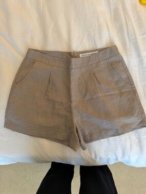cupcakes & cashmere Taupe Tailored Linen-Blend Shorts